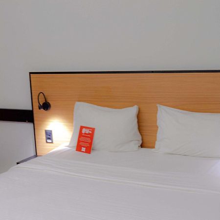 Ibis Rio De Janeiro Santos Dumont Hotel Exterior foto