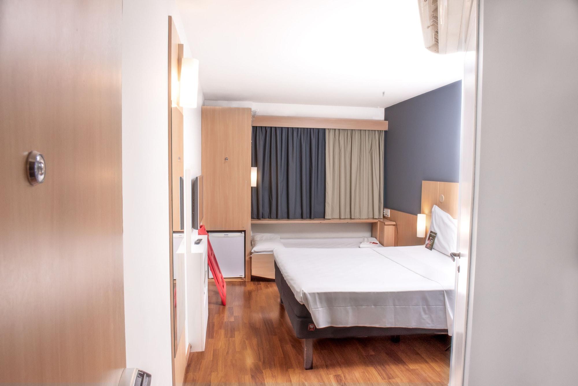 Ibis Rio De Janeiro Santos Dumont Hotel Exterior foto